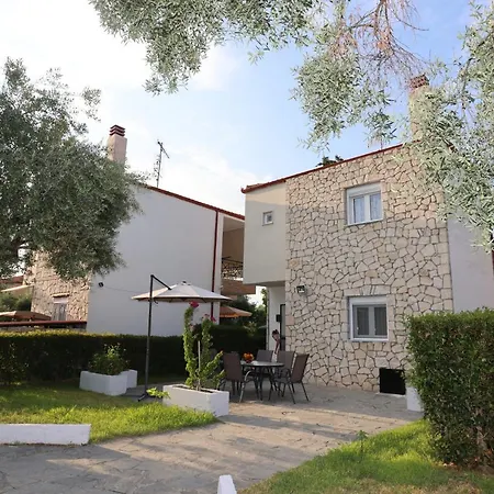 Апартаменты Luxury Полихроно